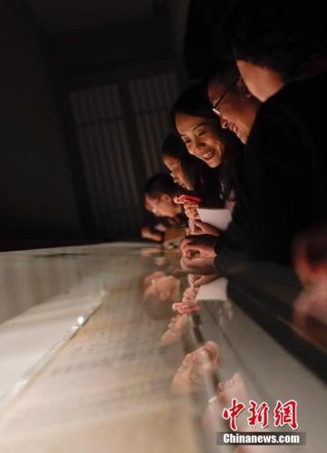 這個(gè)河南人不簡(jiǎn)單 將“李白傳世唯一書跡”捐贈(zèng)國家