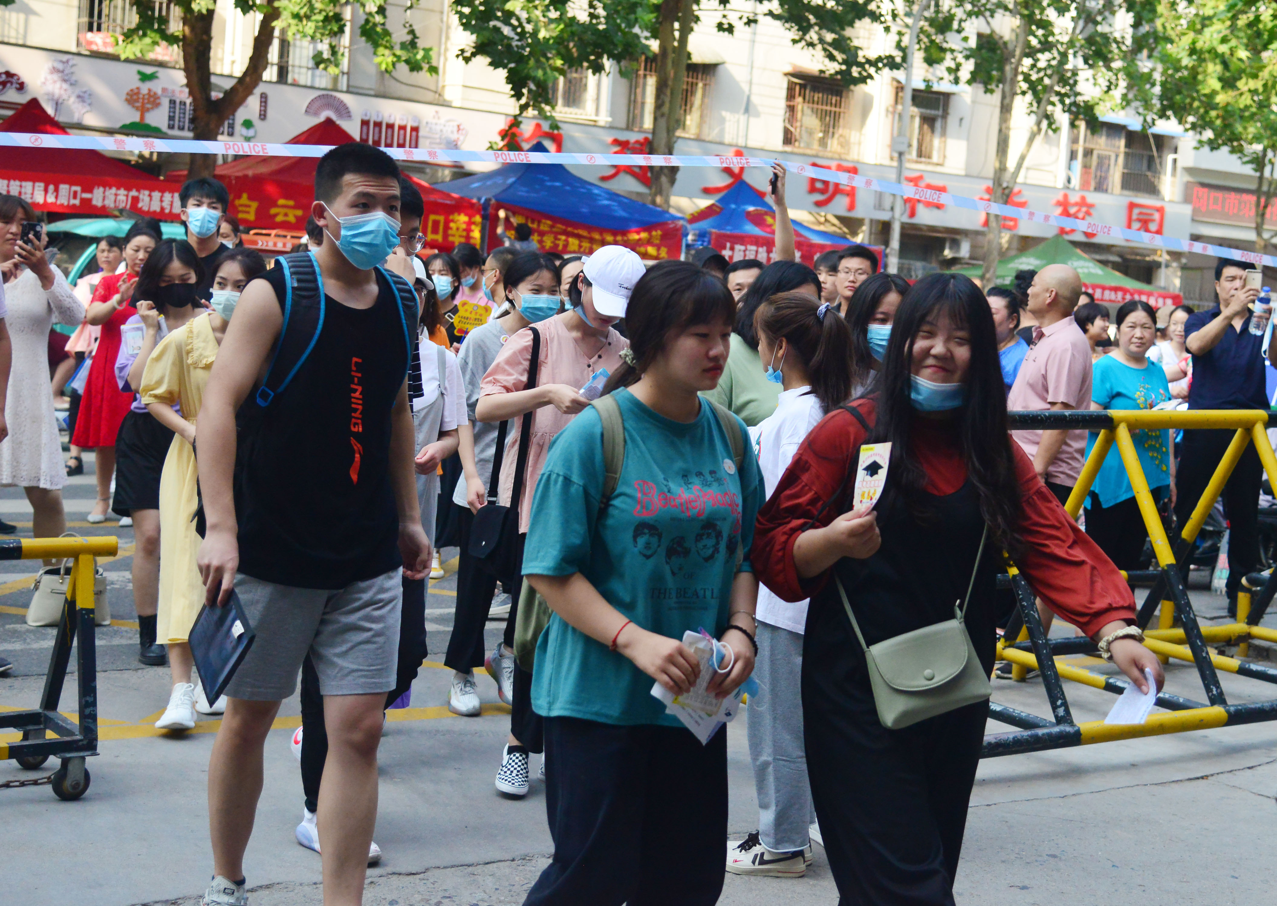 開(kāi)考！加油，后浪們！