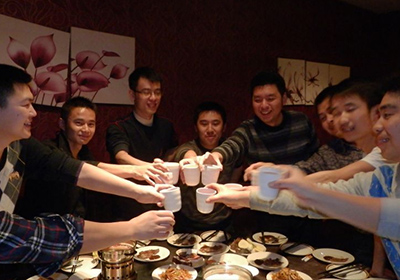 過(guò)量飲用白酒對(duì)身體的危害